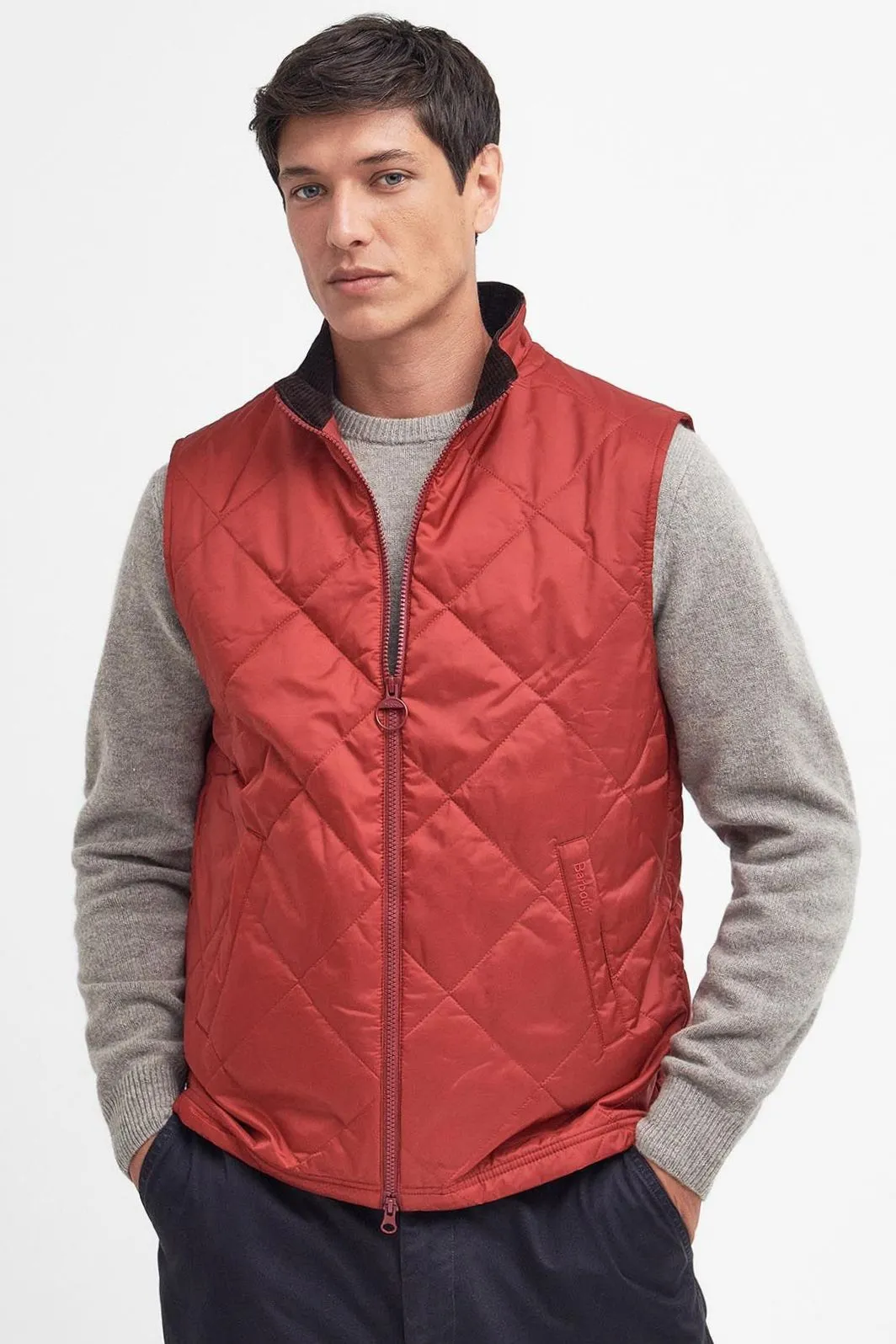 Barbour Gilet Finn Mens in Dark Red MGI0055RE51