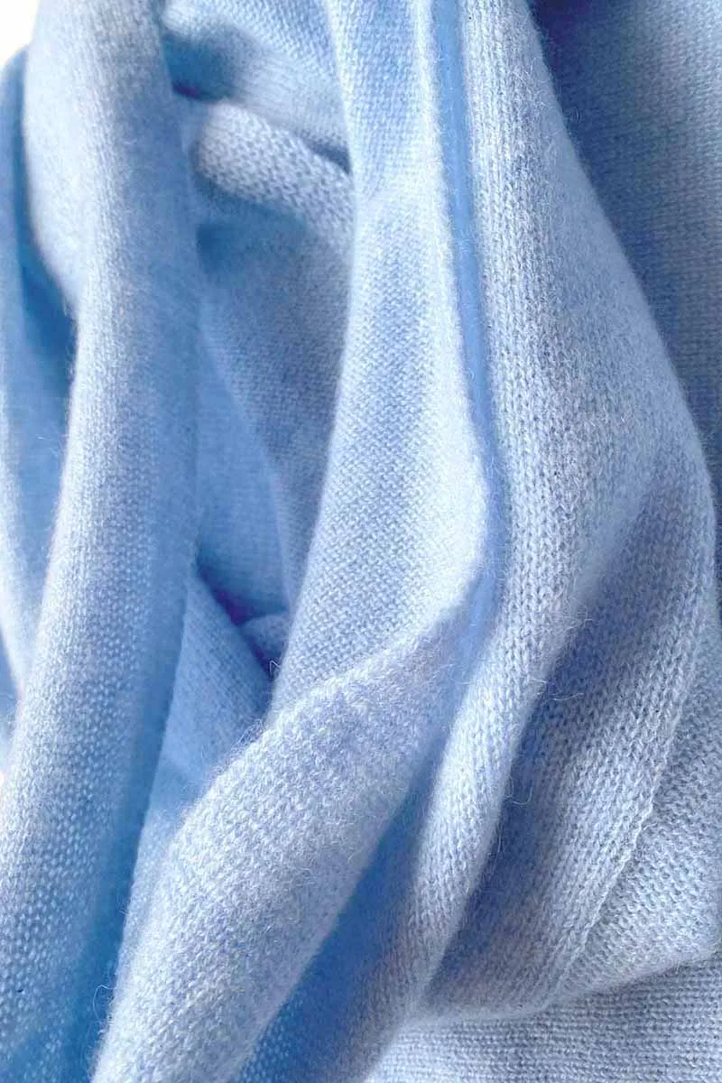 Cashmere scarf in Powder blue