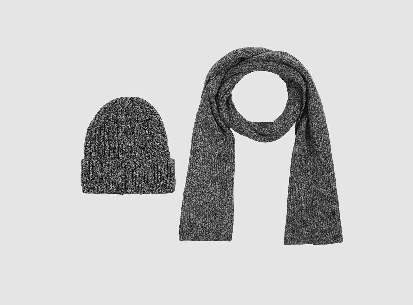 FitVille Knitted Hat and Scarf Set