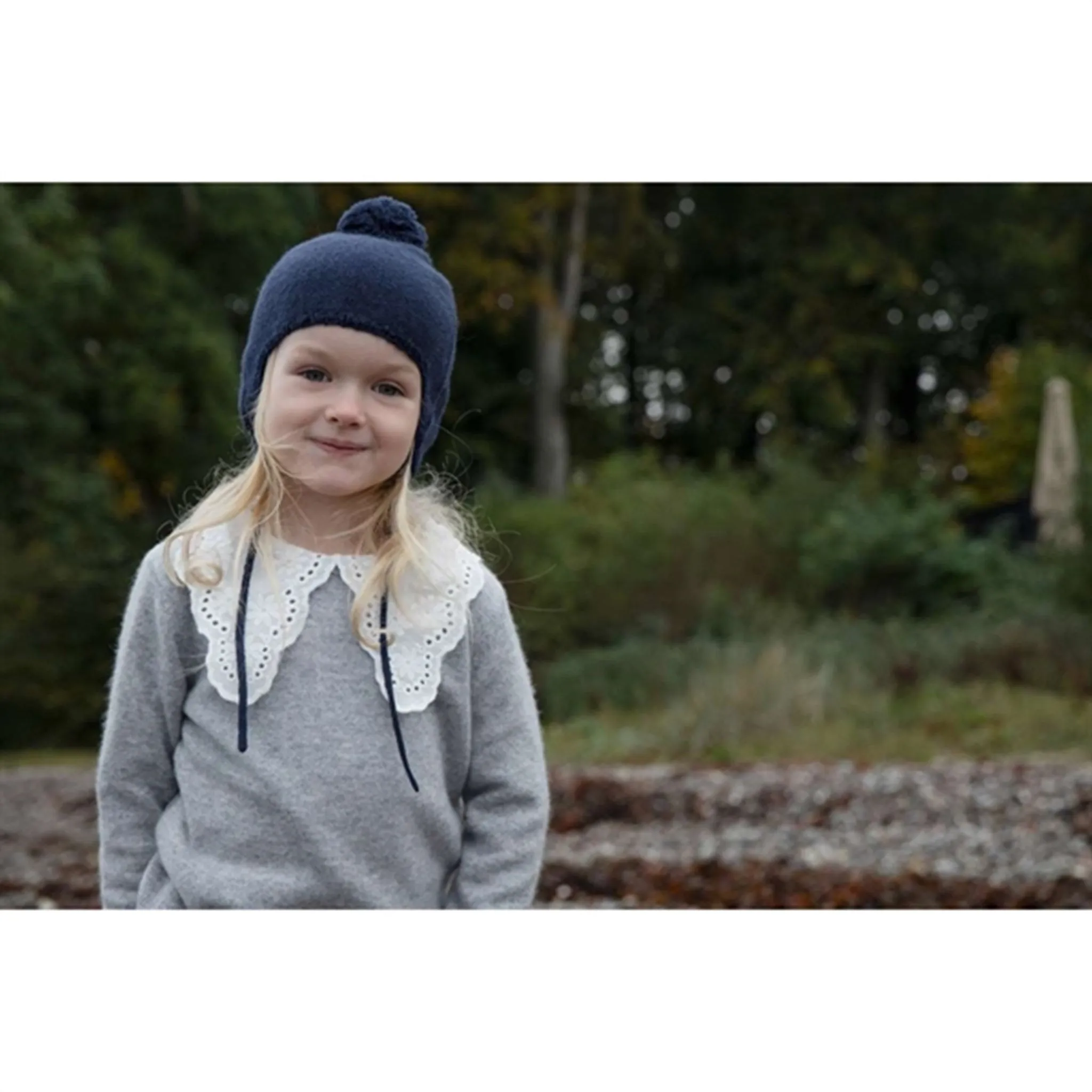 HOLMM Navy Pom Pom Cashmere Knit Hat