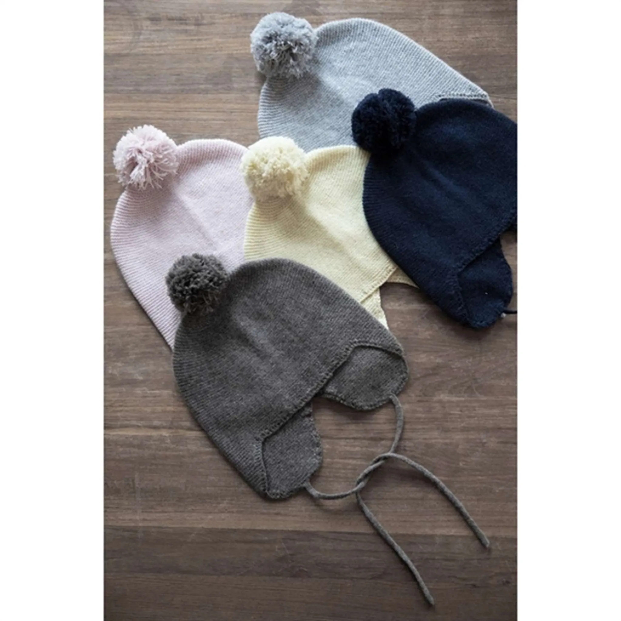 HOLMM Otter Pom Pom Cashmere Knit Hat