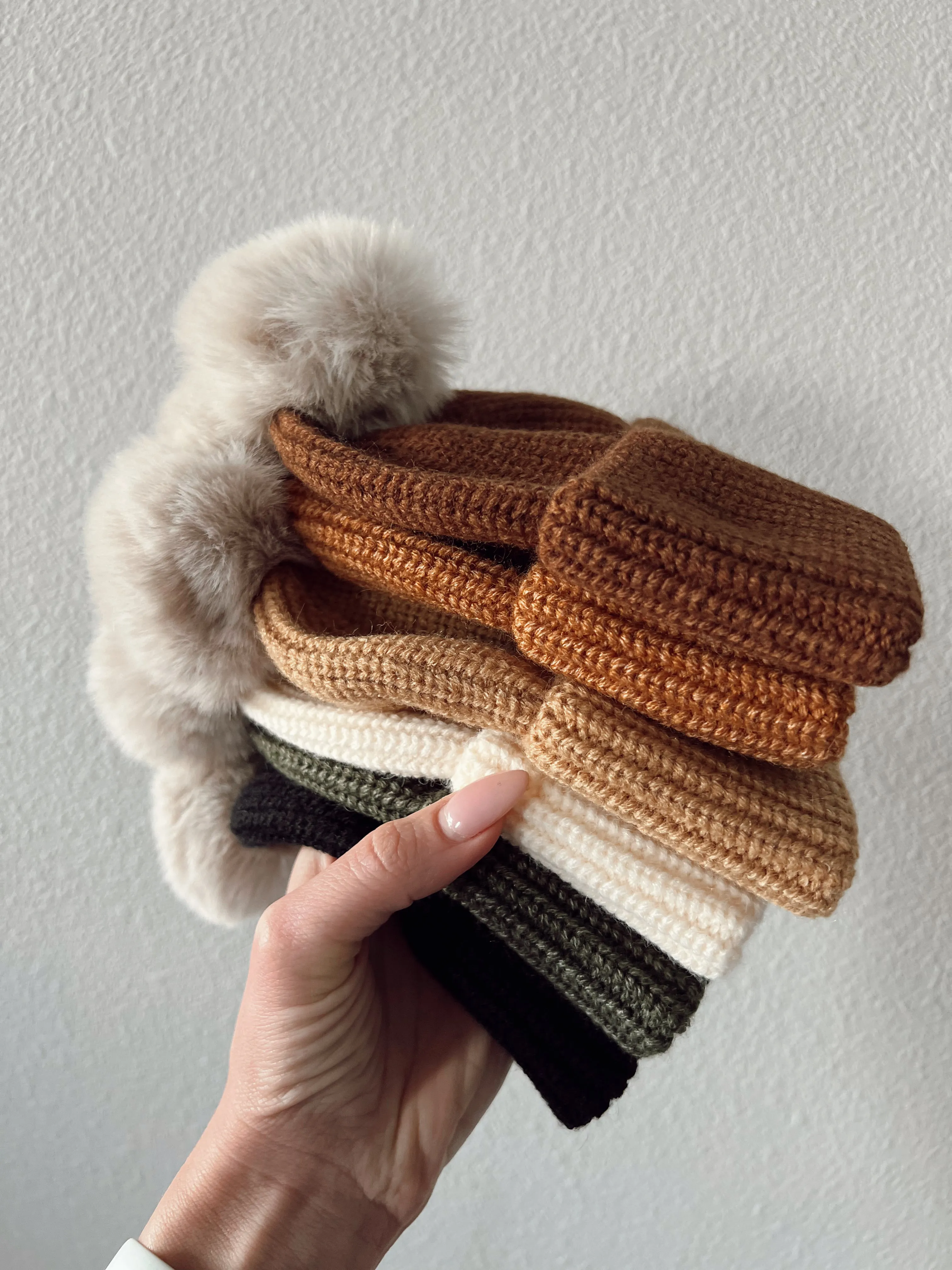 Rib Knit Fur Pom Hat, Rustic