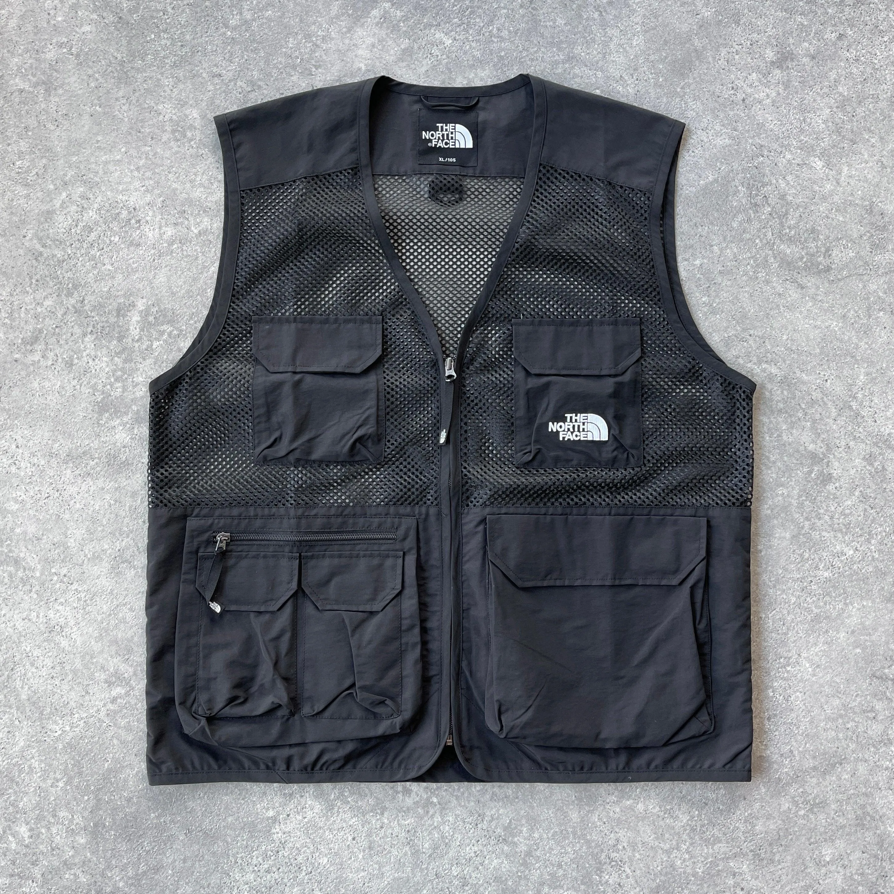 The North Face 2000s tactical cargo vest (XL)