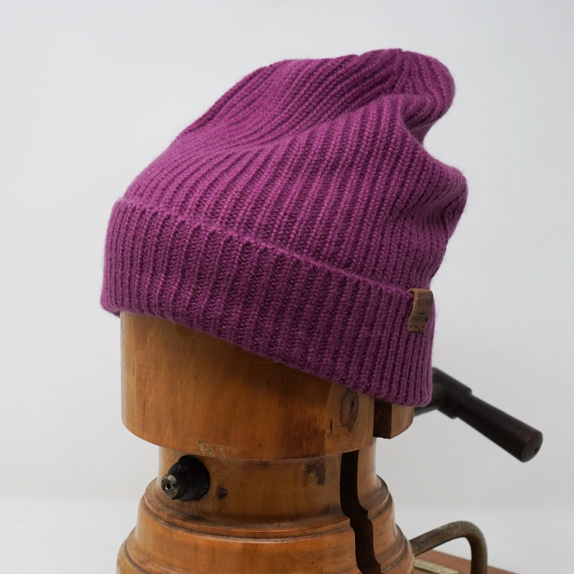 The Recycled Reberty - 100% Cashmere - Ladies Thick Knit Hat