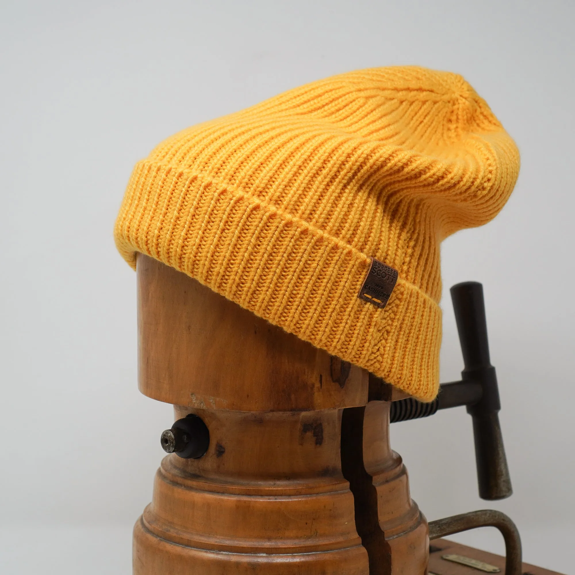 The Recycled Reberty - 100% Cashmere - Thick Knit Beanie