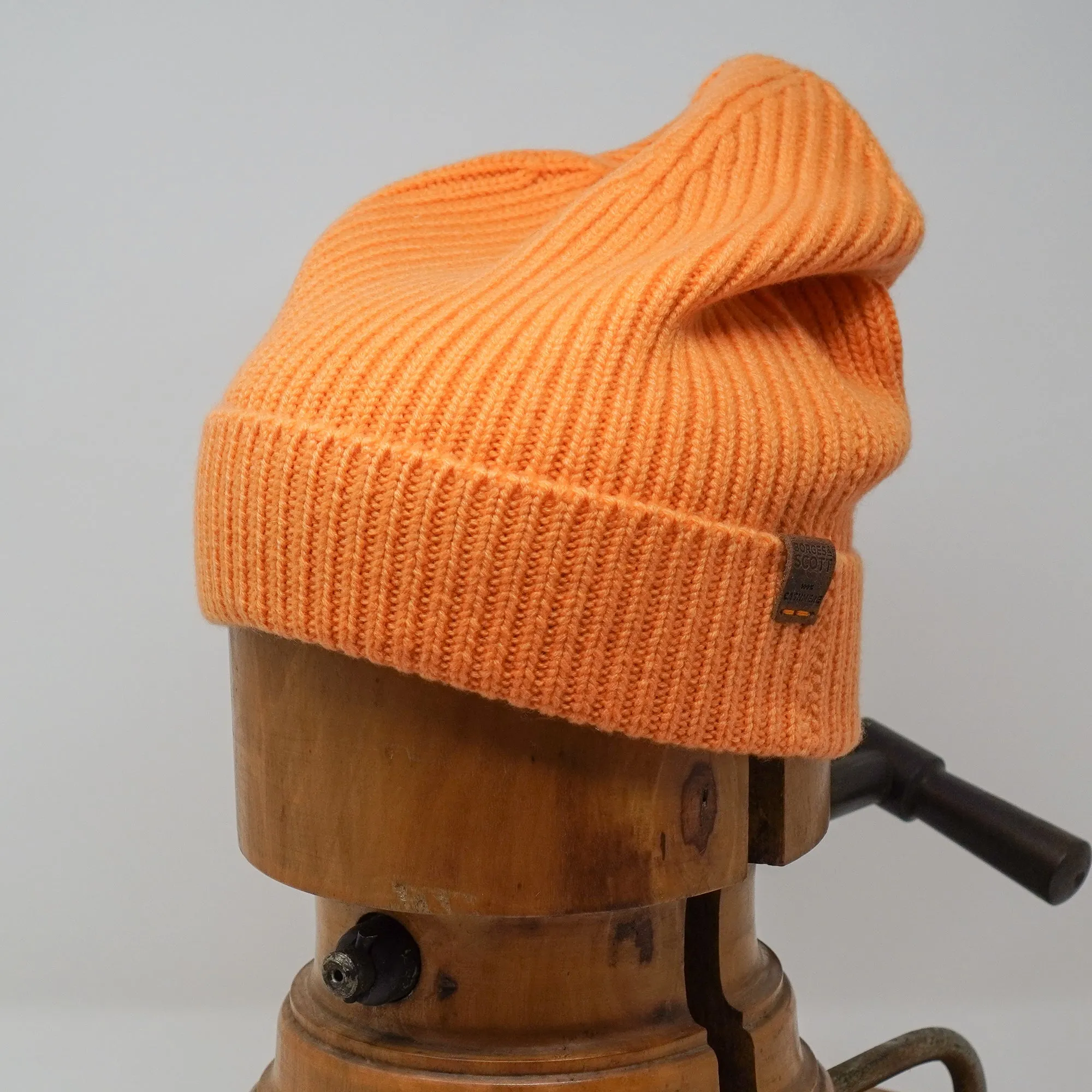 The Recycled Reberty - 100% Cashmere - Thick Knit Beanie