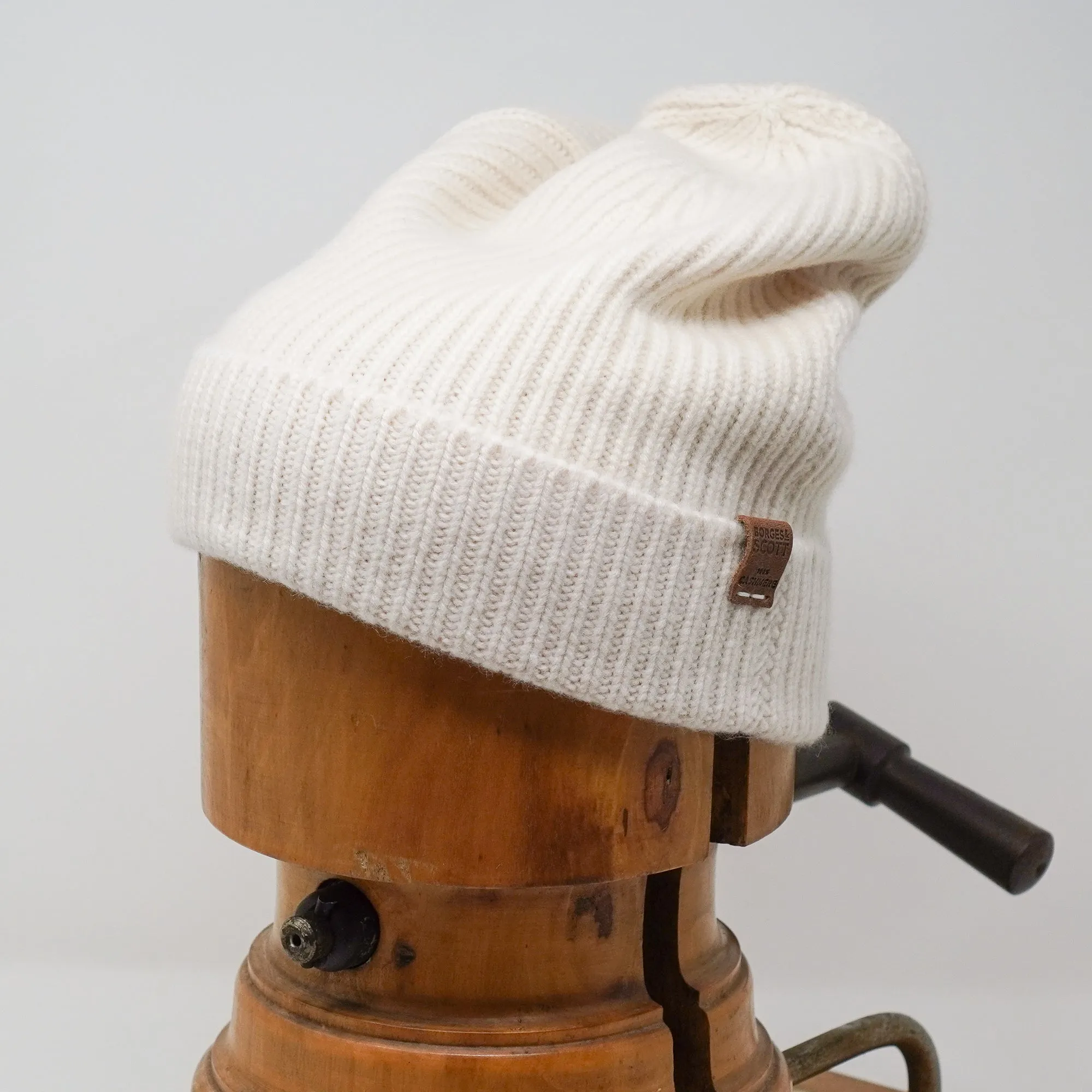 The Recycled Reberty - 100% Cashmere - Thick Knit Beanie